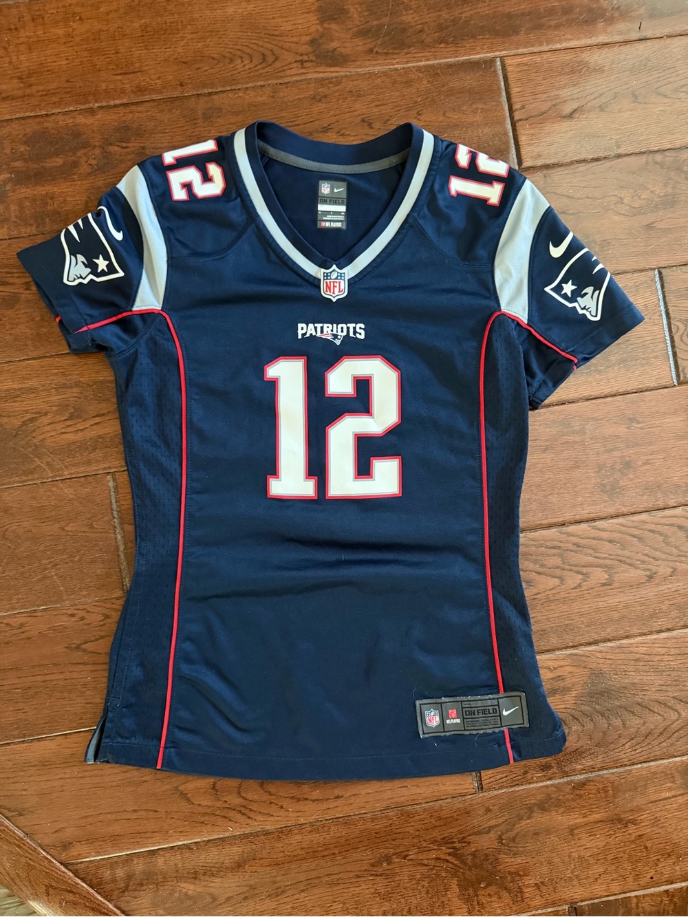 Nike Women’s New England Patriots Tom Brady Navy Football Jersey